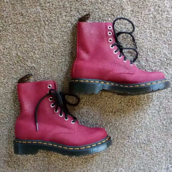 Dr Martens 1460 Pascal Stingray Textured Leather Boot in Cherry Glitter - Picture 4 of 10